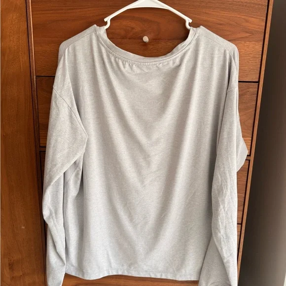 Athleta Light Gray Long Sleeve Tee - Picture 5 of 8